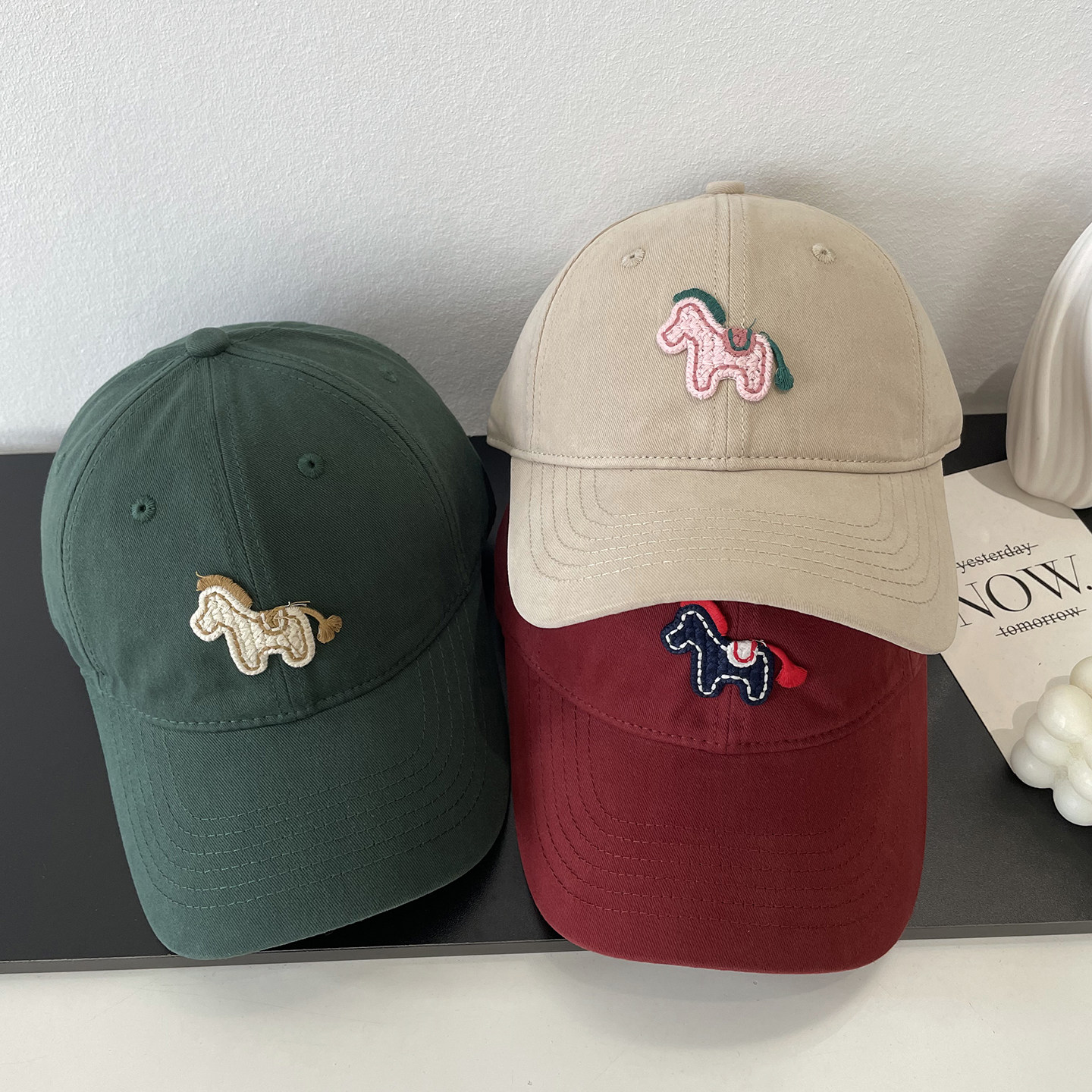 可爱小马个性潮流软顶棒球帽男女款春季时尚休闲出街品质鸭舌帽