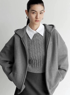 艾诺丝女神2025冬季新款女装纯色拉炼宽松连帽卫衣外套女AR103037