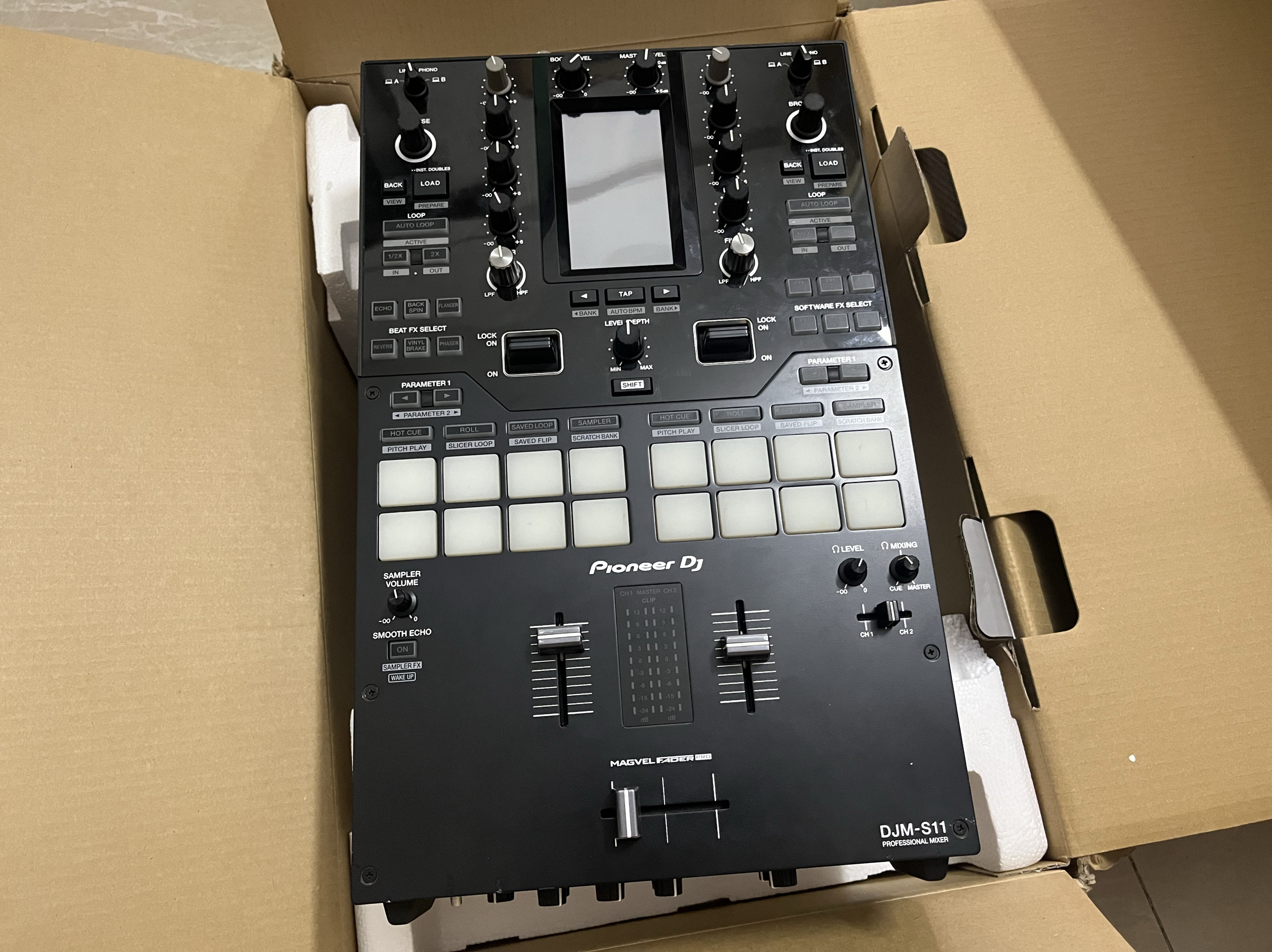先锋 S11混音台 pioneer DJM 搓碟混音台 可搭配CRSS12黑胶机