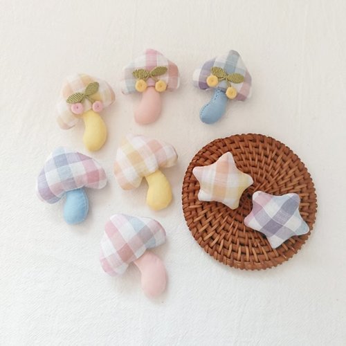 森系可百搭爱布艺充棉胸针五角星小蘑菇包包衣服配饰小星星装饰