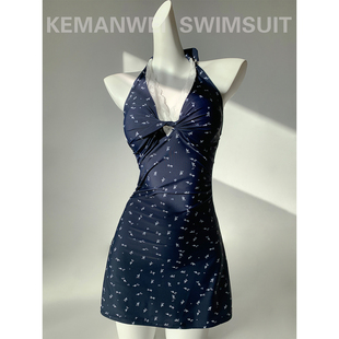 泳衣女分体修身 性感纯欲挂脖系带裙式 显瘦泡温泉新款 点点雪花