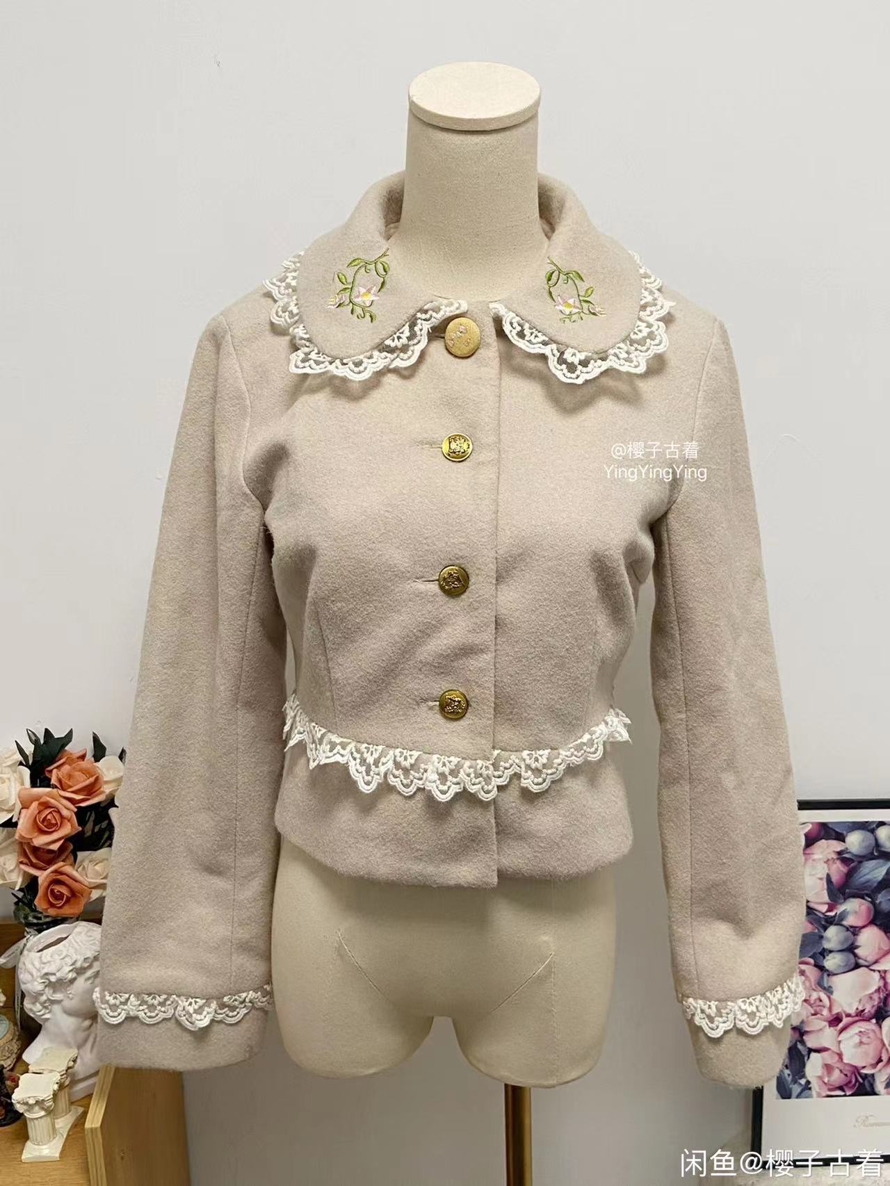 曼輕羅呢子短款刺繡外套