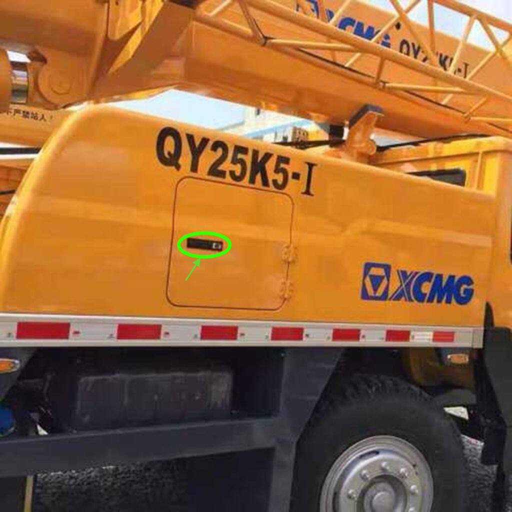 徐工吊车25k空滤锁围板锁门锁侧板锁边板通用型按动锁带钥匙