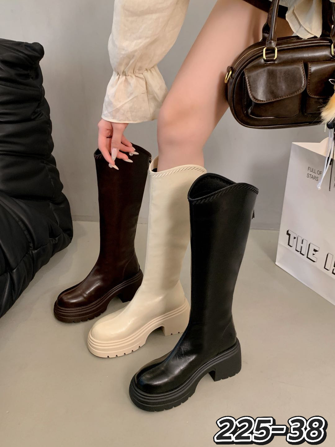 予说2025新款厚底增高加绒长筒靴女百搭时尚搭配韩版长靴女