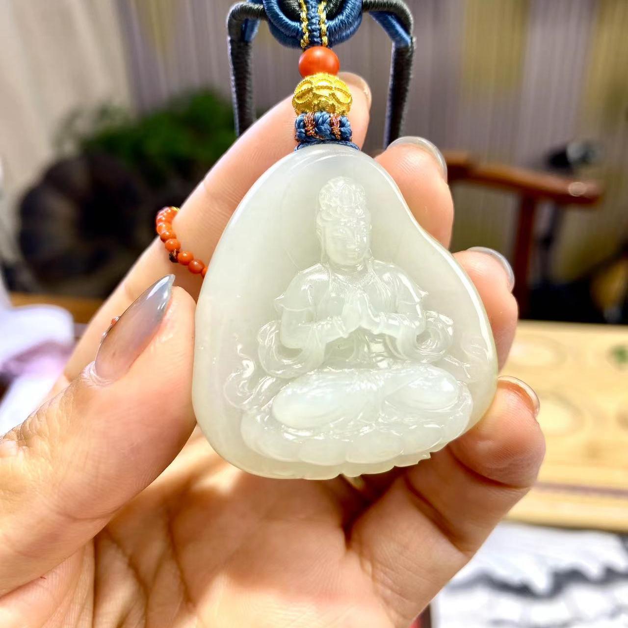 和田玉籽料观音玉雕精品