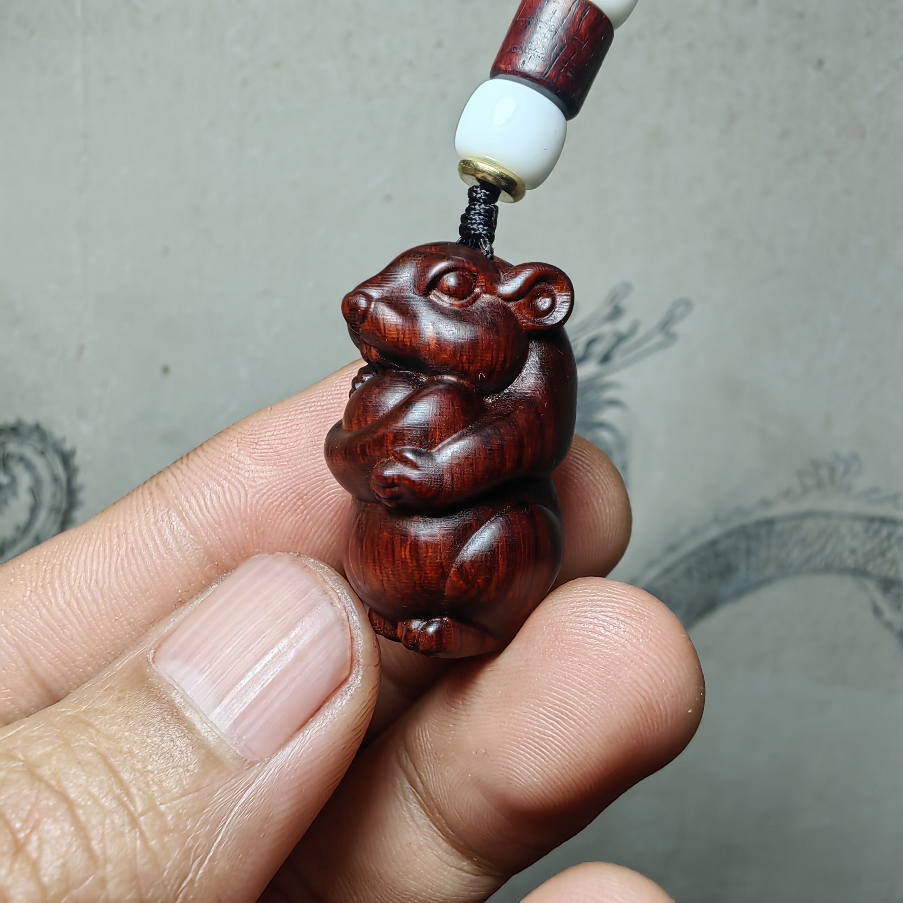紫檀红木头精雕刻生肖老鼠4车钥匙扣小吊坠文盘玩手把挂件质饰品