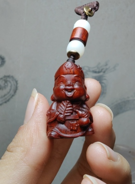 紫檀红木头精雕刻活佛济公罗汉车钥匙扣小吊坠文盘玩手把挂件饰品