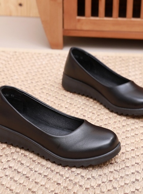 轻便防滑厨房上班鞋黑色工作鞋平底女鞋懒人一脚蹬中老年皮鞋通勤