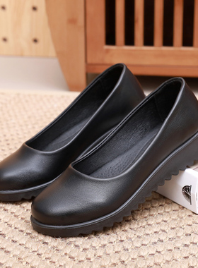 防水防滑厨房上班黑色工作鞋平底女鞋妈妈鞋中老年皮鞋女餐厅单鞋