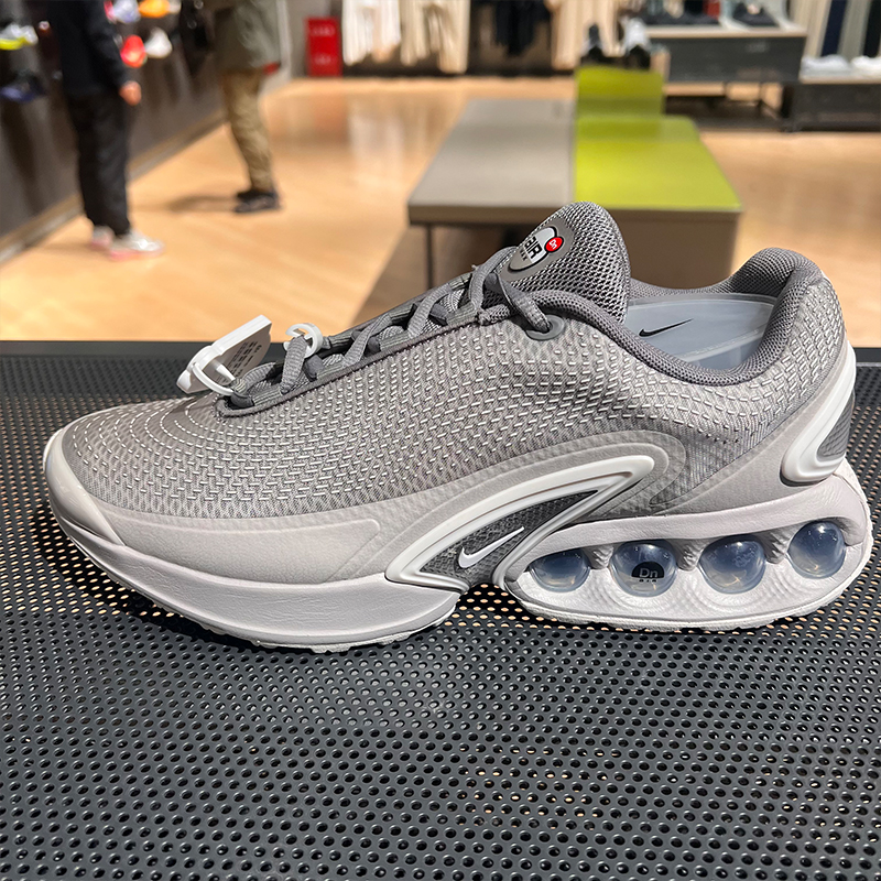 Nike/耐克Air Max Dn男气垫经典运动训练缓震跑步鞋DV3337-014