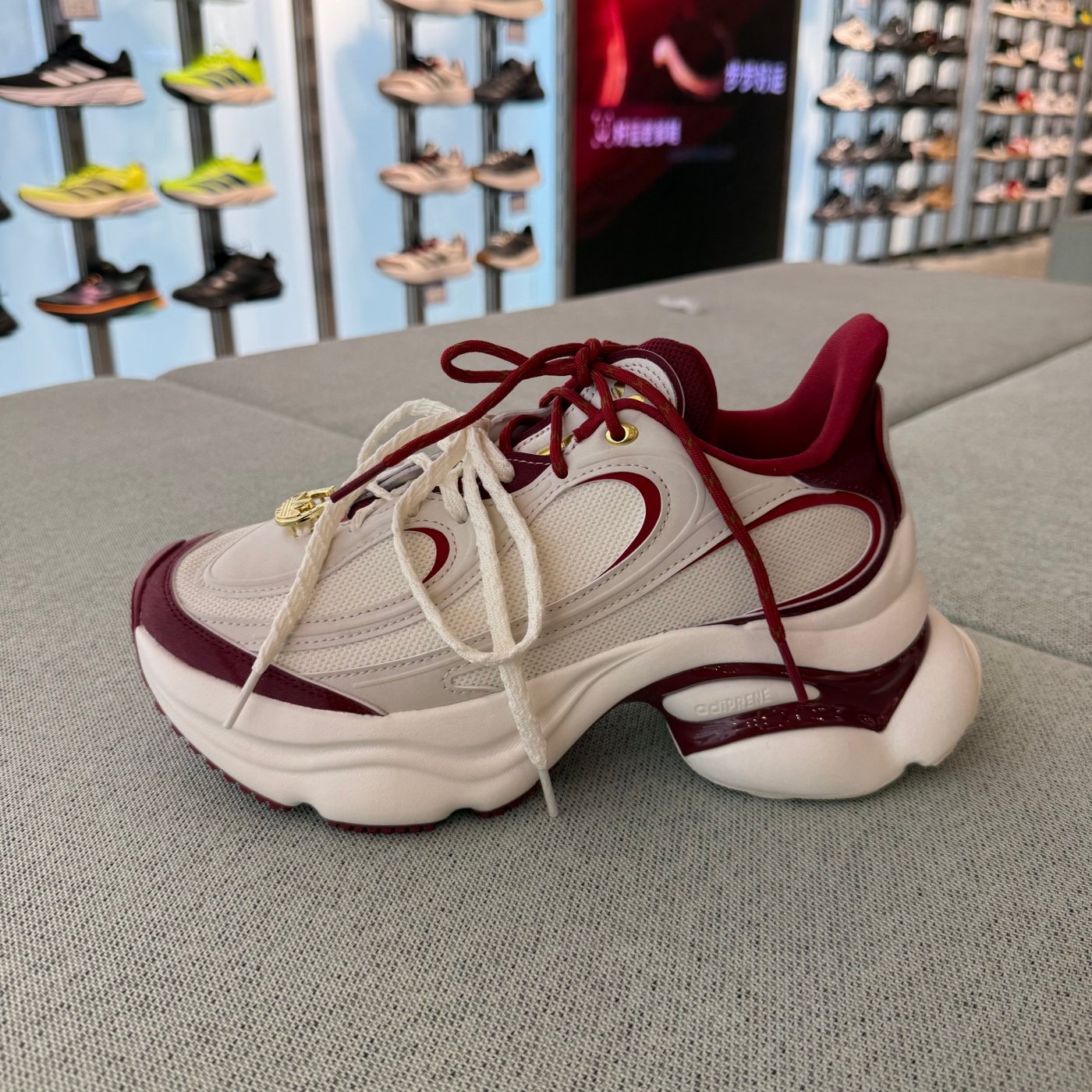 Adidas阿迪达斯三叶草女26马年新年款ZVENUZ厚底增高老爹鞋KI2801,运动鞋new,运动休闲鞋,淘宝优惠券,粉丝福利购,淘宝优惠卷