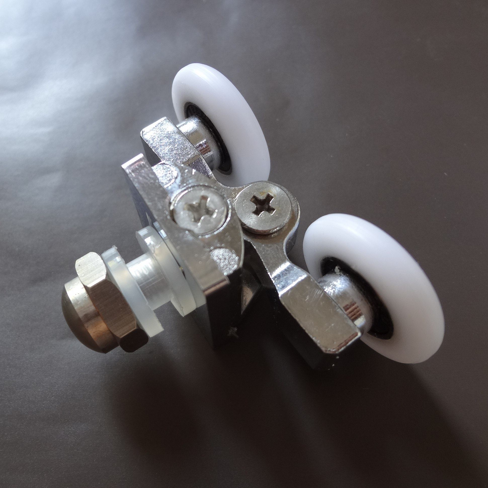 老款小孔轮子圆弧型淋浴房移门双滑轮老式浴室淋浴房移门滑轮吊轮