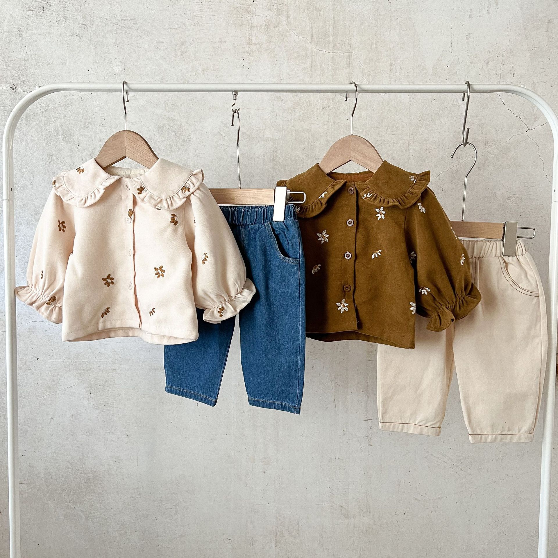 婴幼儿童春秋季衣服女童灯芯绒长袖翻领衬衣+牛仔裤宽松两件套装