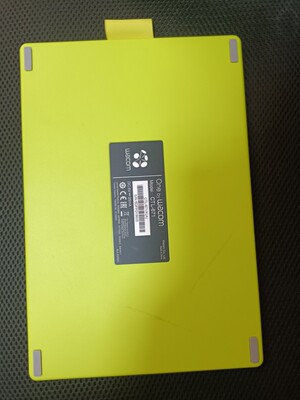 二手wacom ctl671单板数位板!!不带笔!!不带配套笔!!有笔再拍!!！