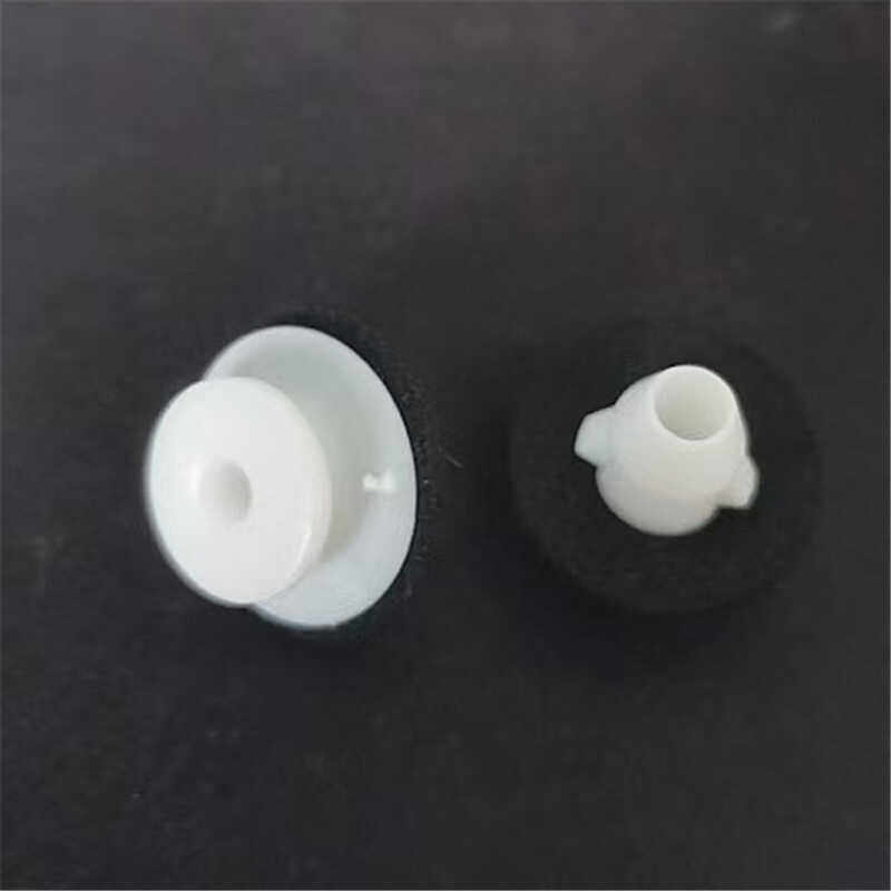 丰田兰德酷路泽埃尔法ES240ES350ES300LX570后尾灯固定卡扣车卡子