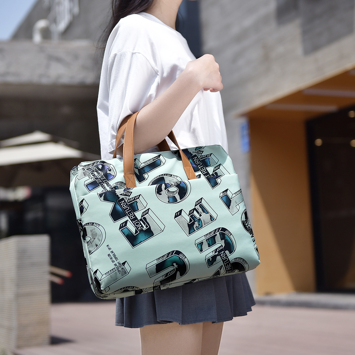 2023新款印花手提包女气质百搭拎包多层大容量防震笔记本电脑