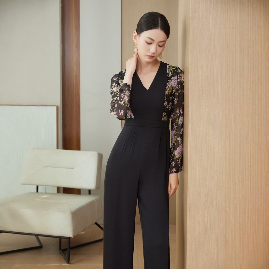 2025新款长袖高档雪纺长修身显瘦连体裤花色名媛优雅V领阔腿长裤