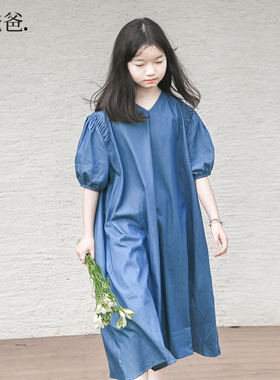 蔡爸爸原创童装蓝色全棉牛仔裙2026夏季女大童宽松v领连衣裙子955
