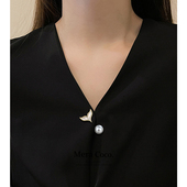 珍珠领口防走光神器精致母贝胸针扣人鱼尾别针固定衣服扣收腰配饰