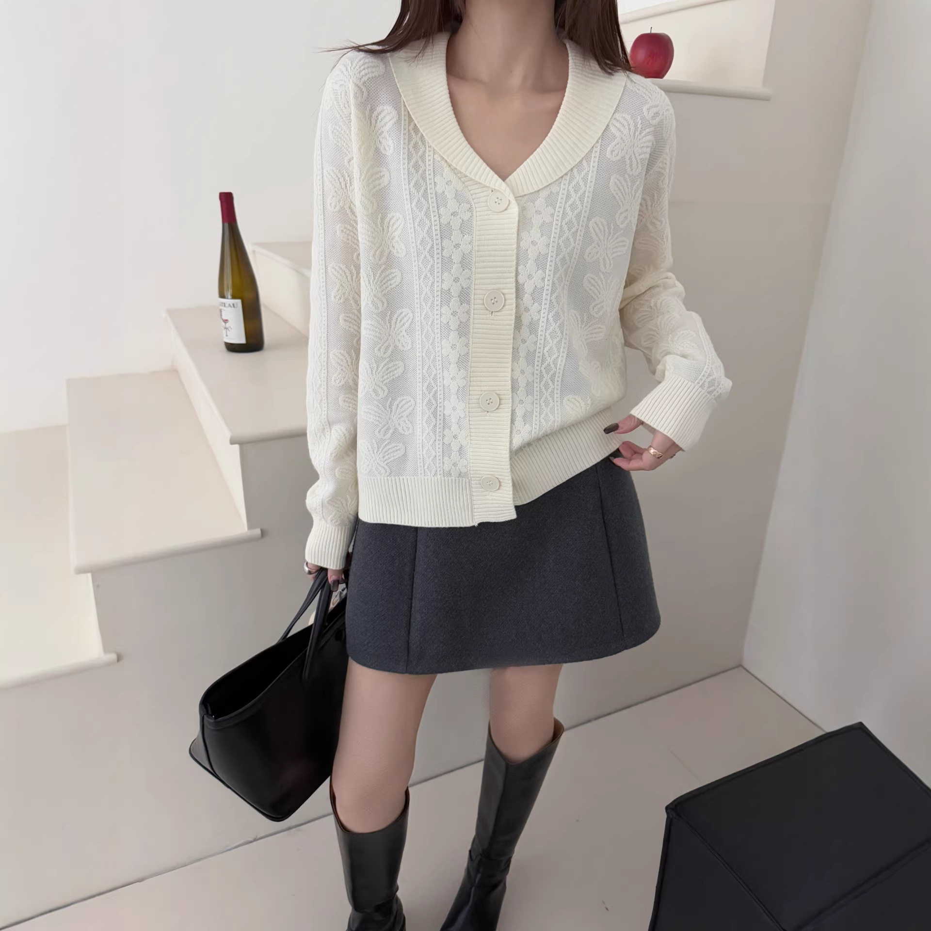 2026春装新款蕾丝羊毛v领开衫针织外套上衣韩版洋气好看高端女装,女装/女士精品,毛衣,淘宝优惠券,粉丝福利购,淘宝优惠卷