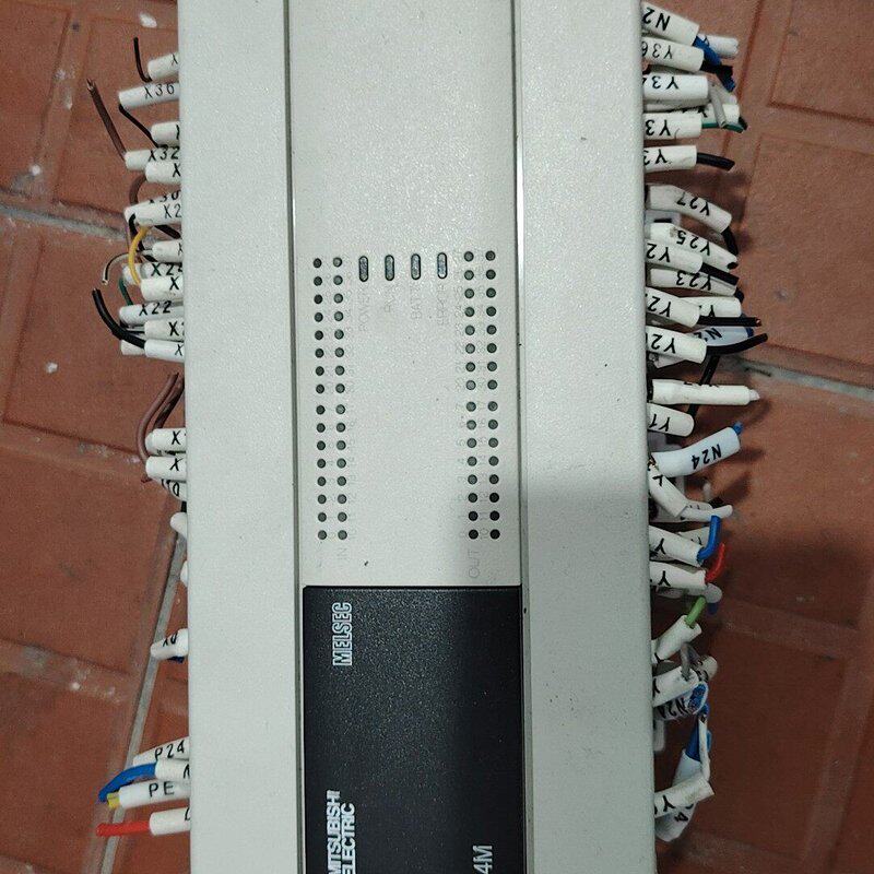 议价三菱PLC FX3U-64MTES-A件成色还可以可维修