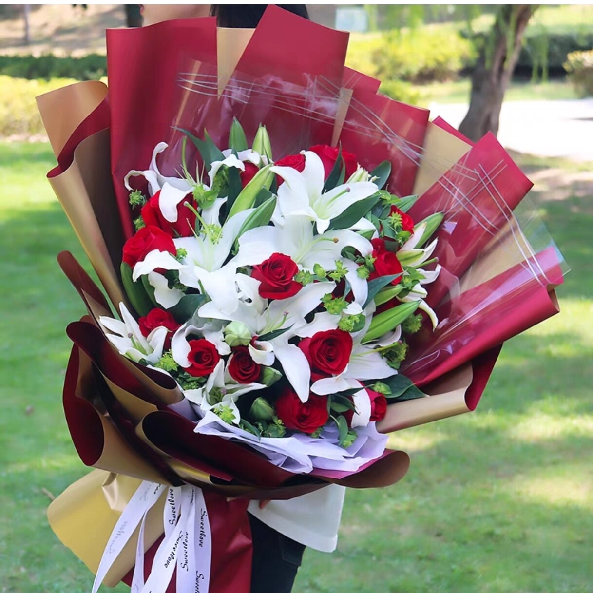 新鲜白百合康乃馨花束鲜花速递同城北京上海深圳长辈妈妈生日配送