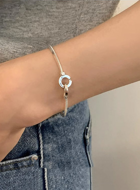 极简风环环相扣蛇骨手链女简约风小众设计高级感手饰20023年新款