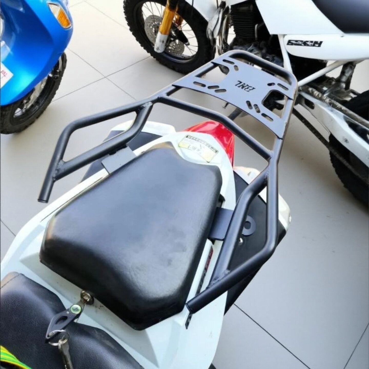 适用于摩托车贝纳利黄龙600/TNT600i尾架后货架尾箱支架改装配件