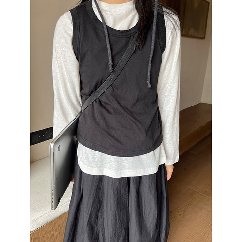 小众表妹 可以一直穿叠穿单穿都可以的背心超好穿我可太爱了