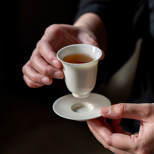 仿宋杏白薄胎闻香杯功夫茶具品茗杯手工个人茶杯家用主人杯定制