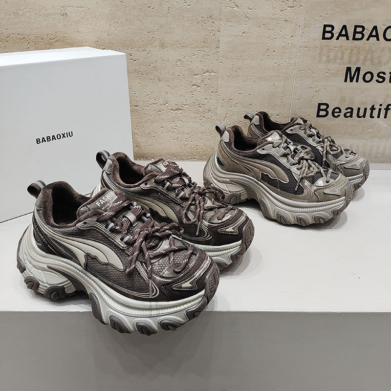 BABAOXIU巴宝秀擦色做旧老爹鞋加绒松糕底增高女鞋拼接绑带2026冬