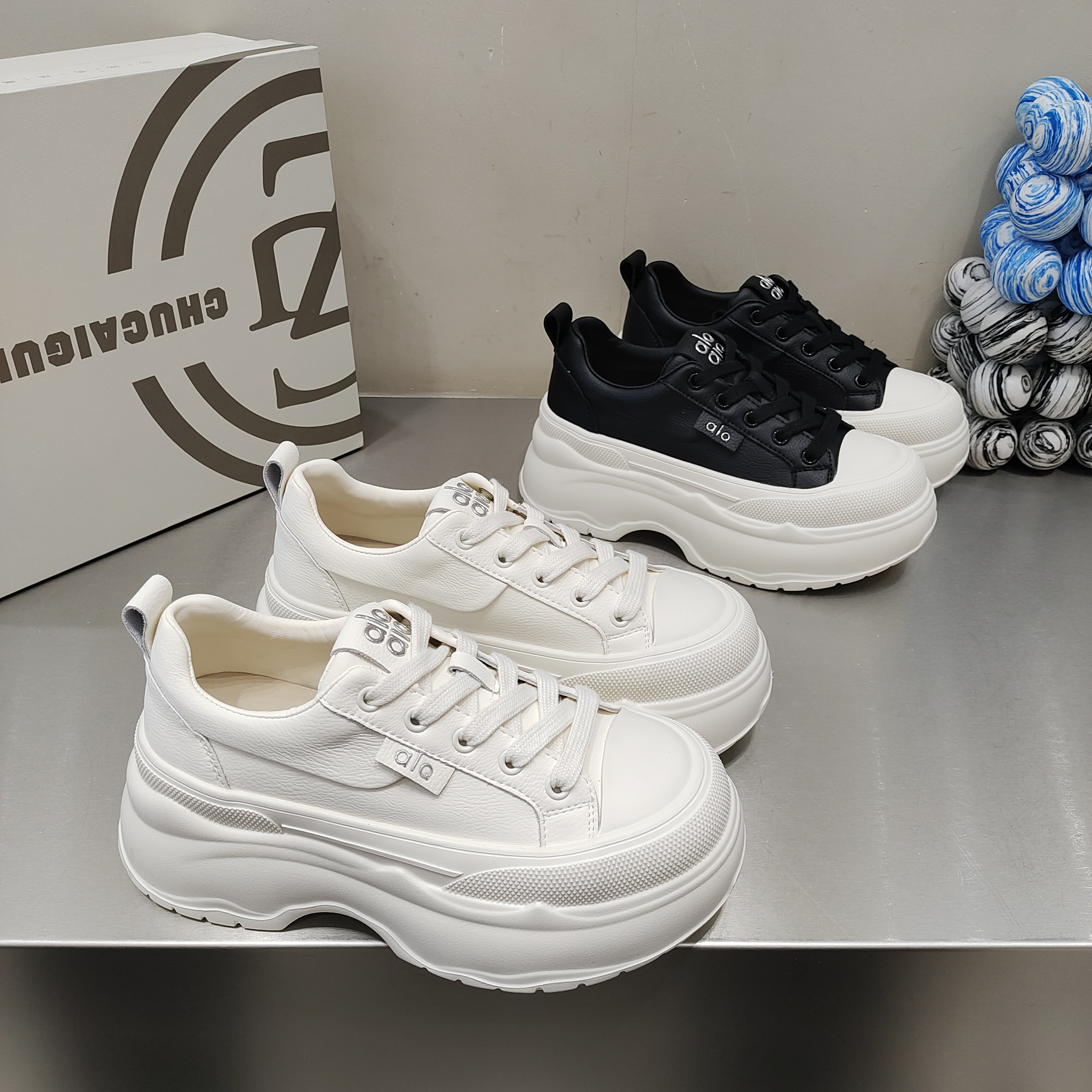 欧货松糕底增高女鞋圆头超轻低帮韩版绑带休闲鞋2026春款字母百搭