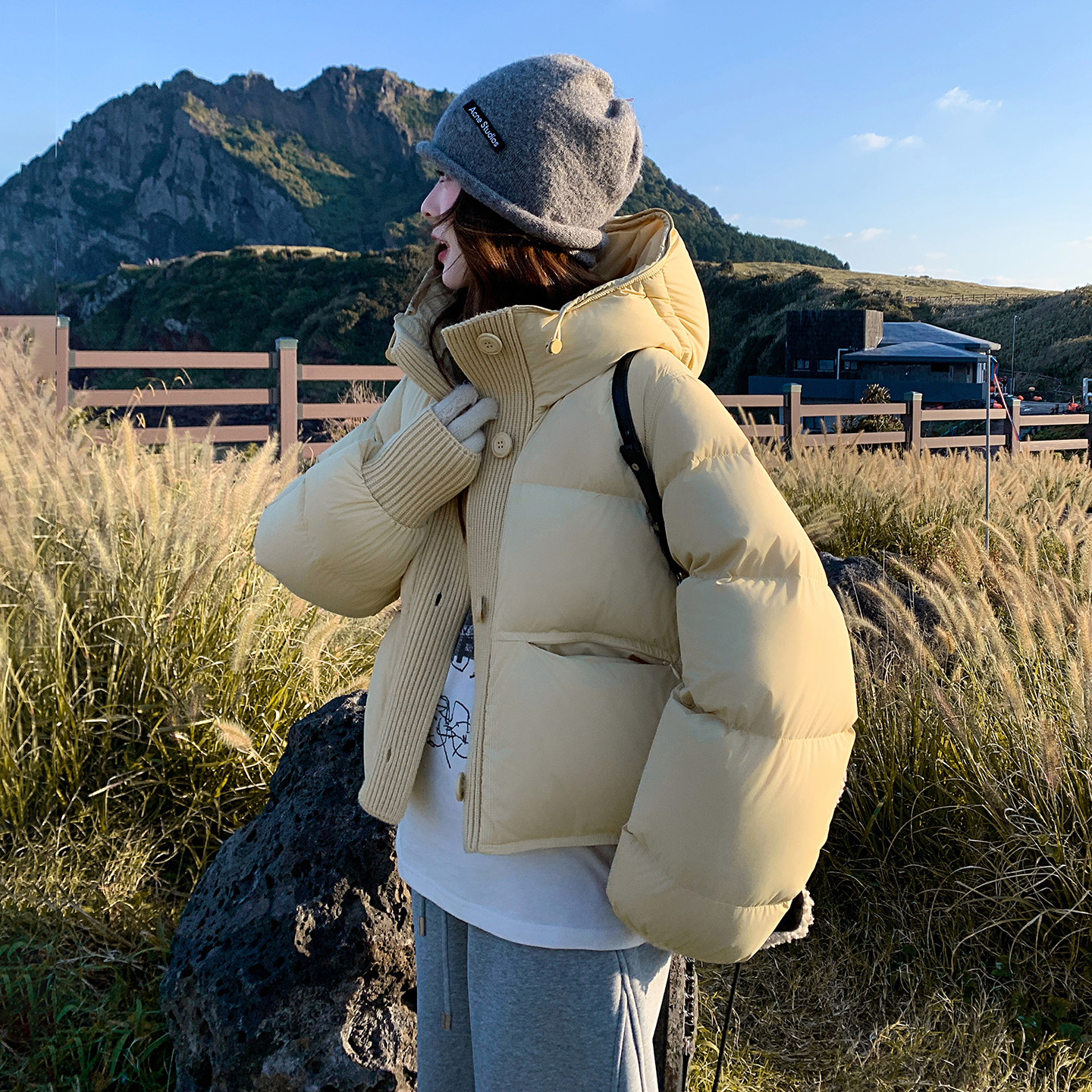 2025新款90白鸭绒羽绒服肯豆风羽绒服外套女短款小个子面包服