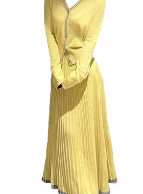 大码胖mm韩系气质黄色针织开衫加百褶半身裙两件套秋季时尚套装女