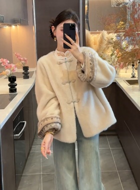 大码胖mm温柔风气质盘扣毛绒外套女秋冬新款国风名媛高级显瘦上衣