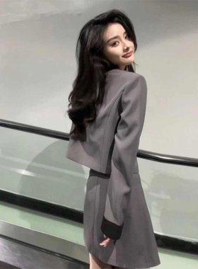大码胖MM复古风时尚穿搭一整套女灰色西装外套高腰半身短裙两件套