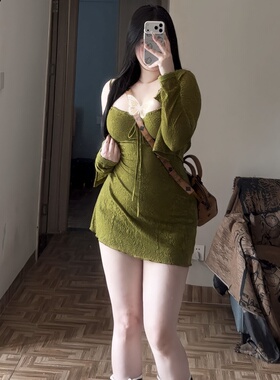 大码胖MM法式度假风绿色吊带连衣裙女夏季收腰显瘦氛围感两件套装