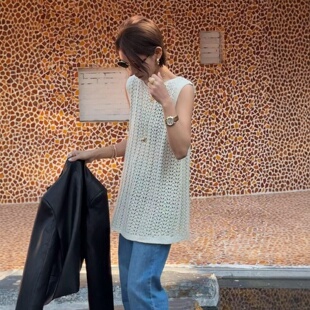 大码胖MM镂空设计叠穿针织马甲背心女夏季新款气质百搭中长款上衣