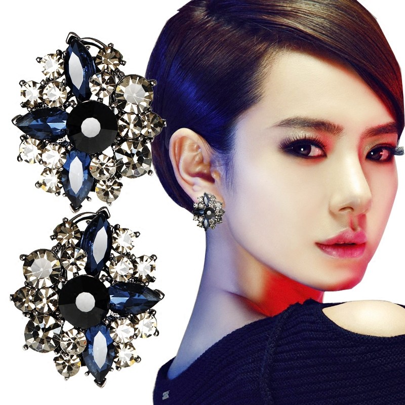 原创夸张大气时尚耳环高级感气质奢华耳钉2024新款潮复古港风耳饰,饰品/流行首饰/时尚饰品新,耳钉,淘宝优惠券,粉丝福利购,淘宝优惠卷