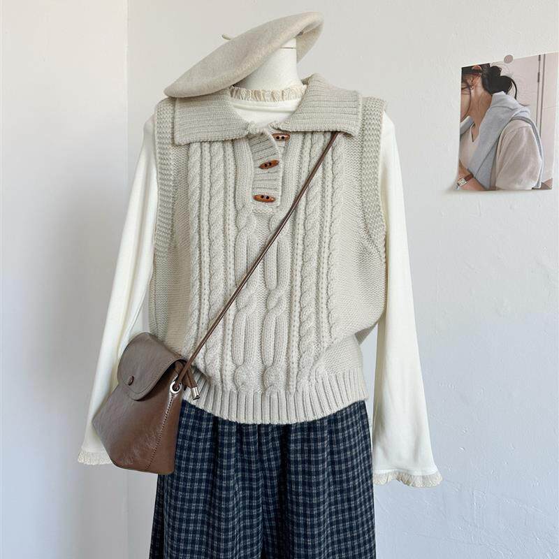韩系POLO领牛角扣坎肩马夹针织小马甲毛衣秋季背心叠穿无袖上衣女