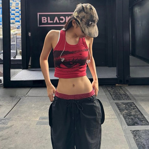 Jennie同款红色印花背心长裤套装