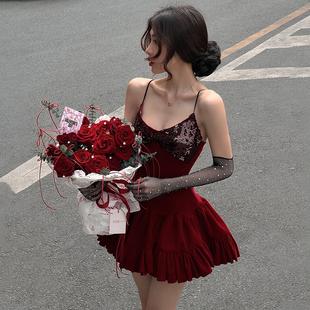 套套装 怪诞女孩 烫钻渔网配饰袖 轻奢高级感亮片吊带连衣裙女 法式