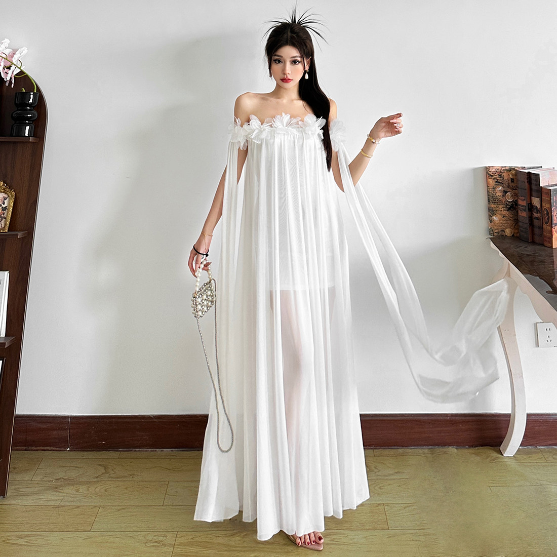 法式白月光绝美一字领抹胸连衣裙