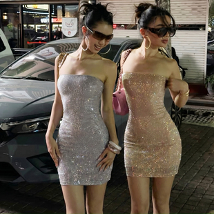 怪诞女孩 涩谷辣妹风细闪亮面抹胸连衣裙女 夜店性感收腰包臀短裙