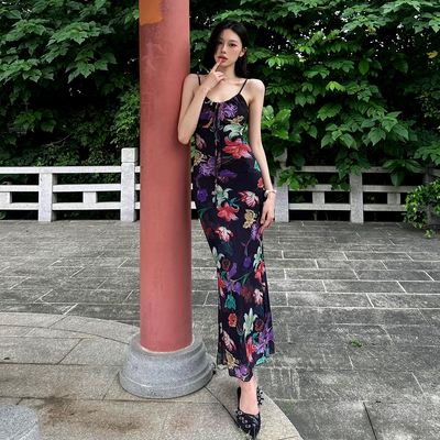 古韵盛夏热带花卉印花吊带连衣裙