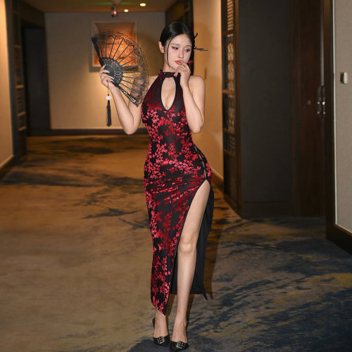 新中式辣妹镂空花朵挂脖连衣裙女