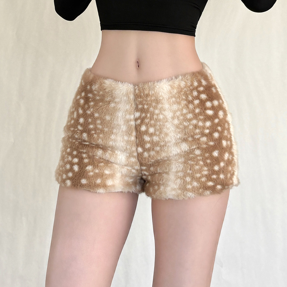 怪诞女孩 欧美风秋冬小鹿花纹毛绒休闲裤女 低腰修身包臀短裤热裤