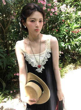 杨超越同款蕾丝拼接V领连衣裙女