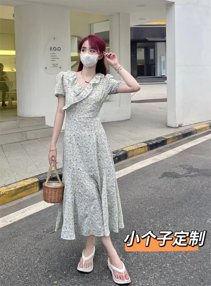小个子温柔法式短袖连衣裙