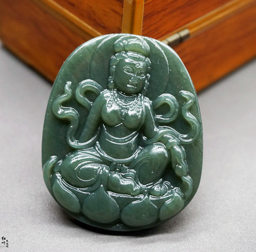 和田玉观音吊坠莲花观音花瓶